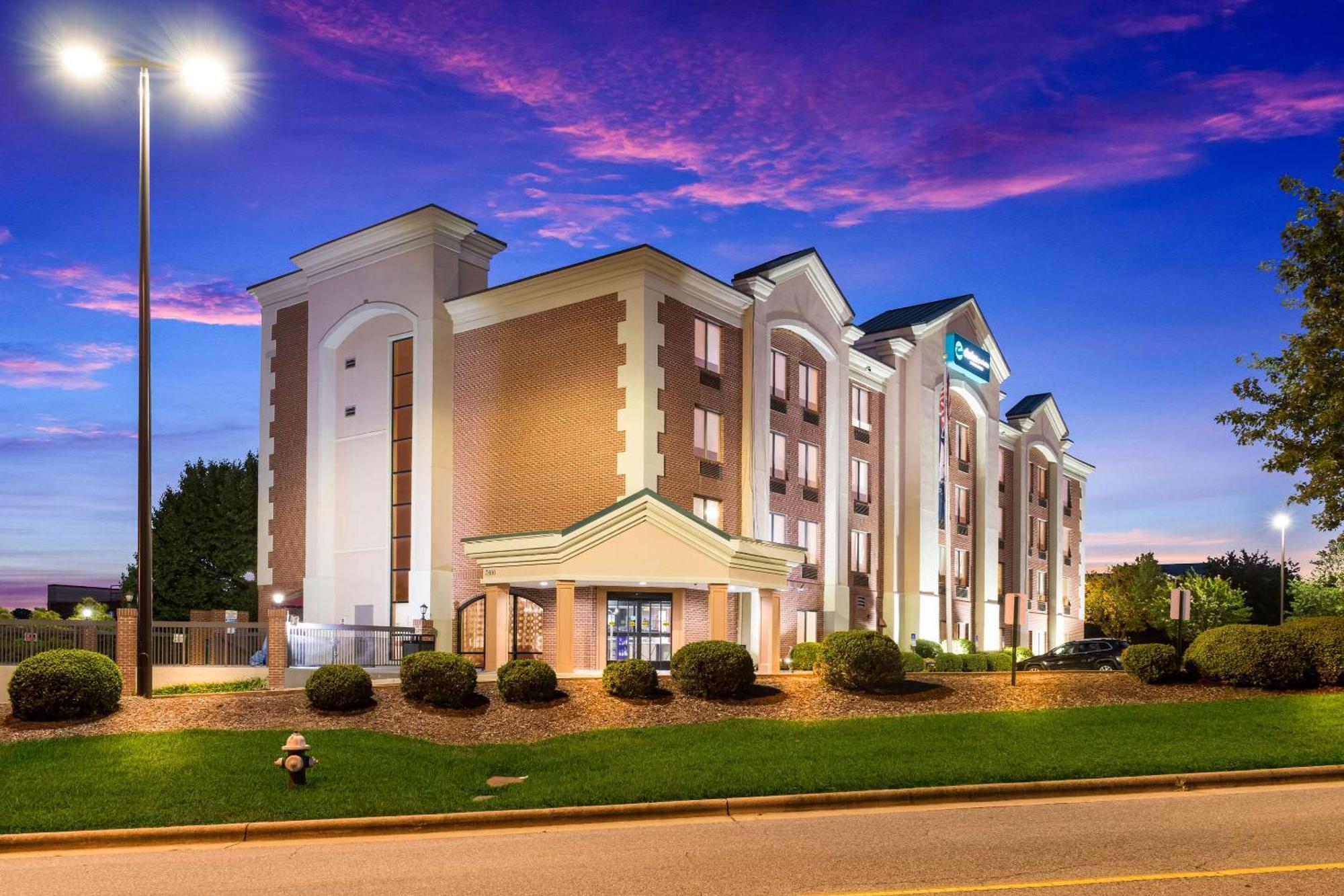 Clarion Pointe Greensboro Airport Zewnętrze zdjęcie