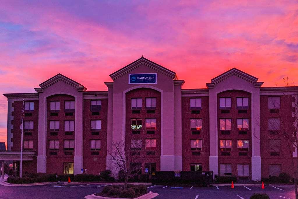 Clarion Pointe Greensboro Airport Zewnętrze zdjęcie